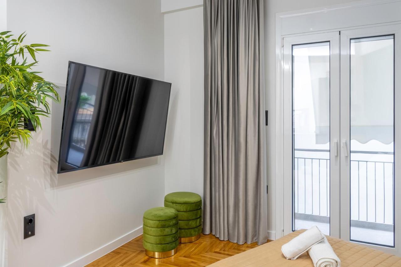 Luxury Studio Apartment In The Heart Of Афины Экстерьер фото